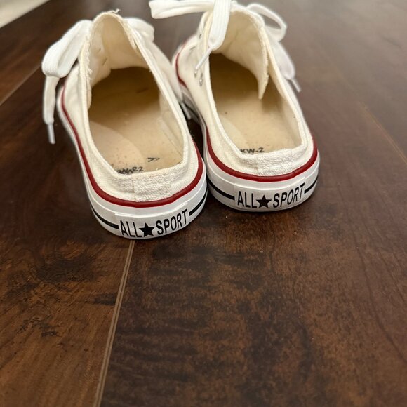 White Converse Slip-On/Mule Tennis Shoes in White Sz. 9 Womens - Picture 5 of 5